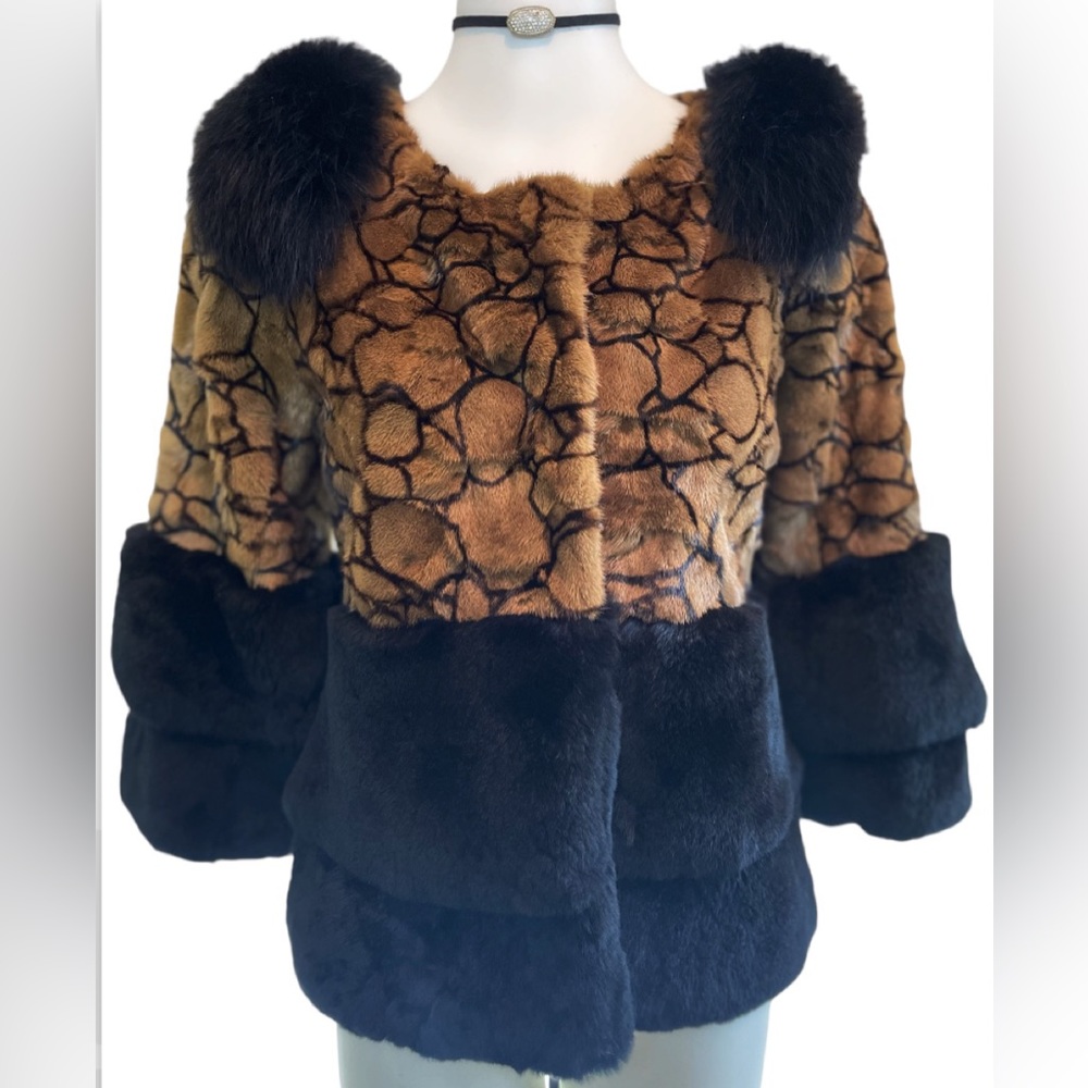 VINTAGE - Genuine Mink Fur Jacket with Fox Fur Shoulder Epaulettes